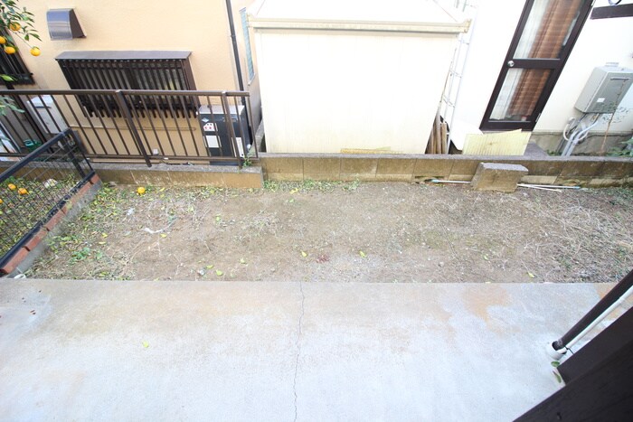 物件内観写真22　(室内からの展望)