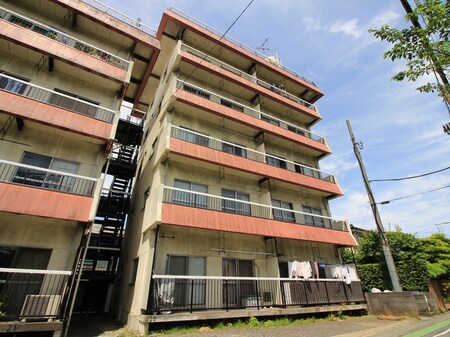 渡辺マンション第３外観写真