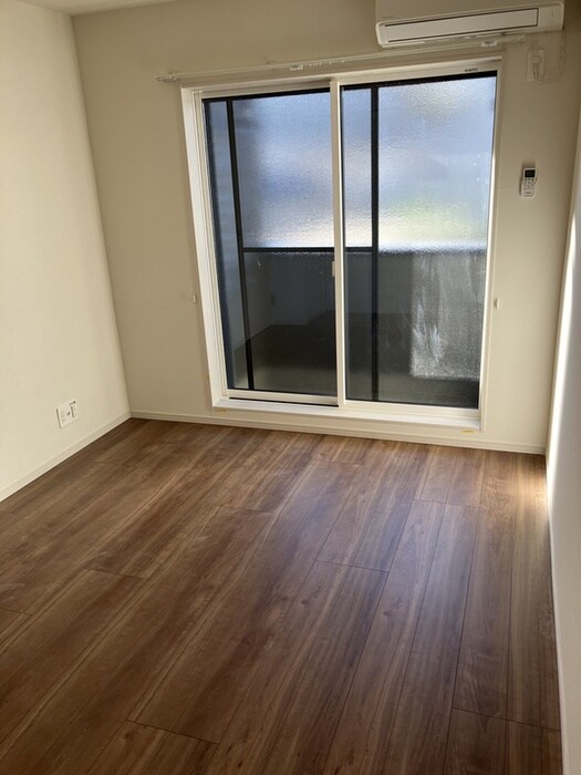 物件内観写真10　(室内からの展望)