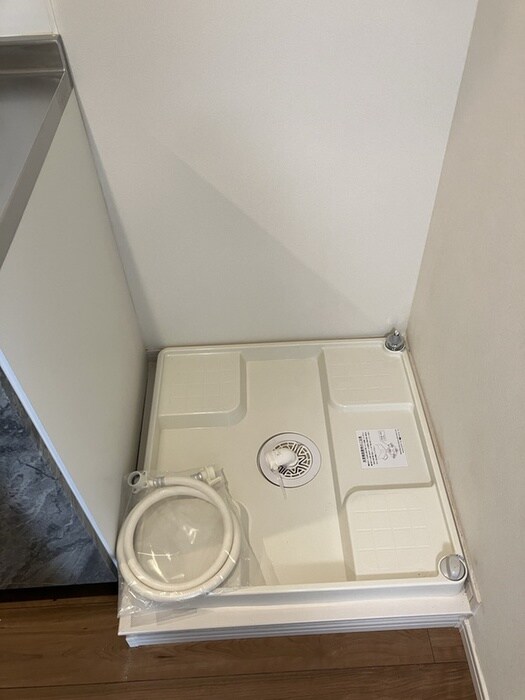 物件内観写真16　(洗濯機置場)