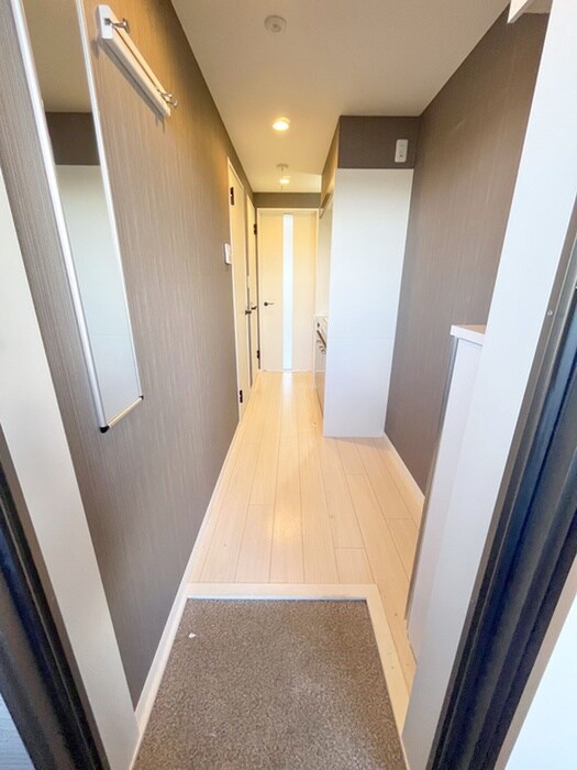 物件内観写真15　(玄関)