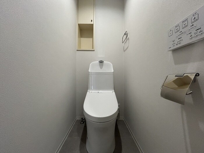 物件内観写真8　(トイレ)