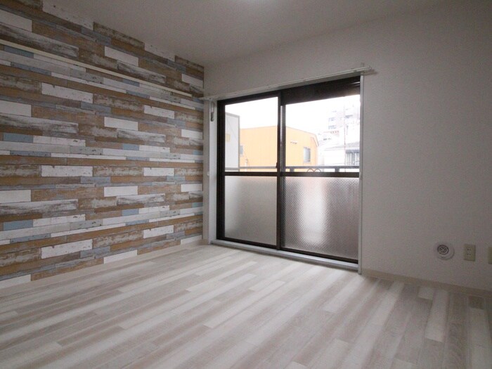 物件内観写真4　(居室)