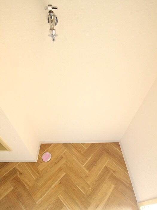 物件内観写真12　(洗濯機置場)