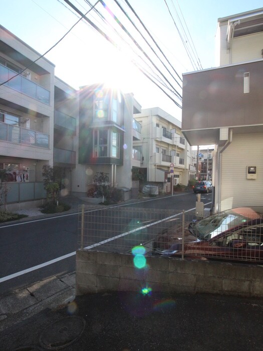 物件内観写真16　(室内からの展望)