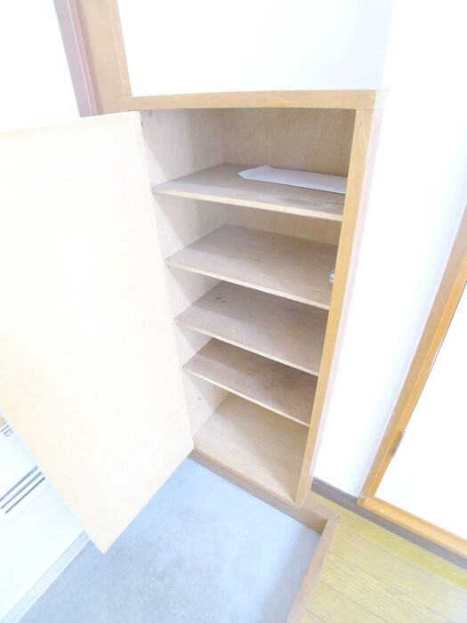 物件内観写真18　(靴箱)