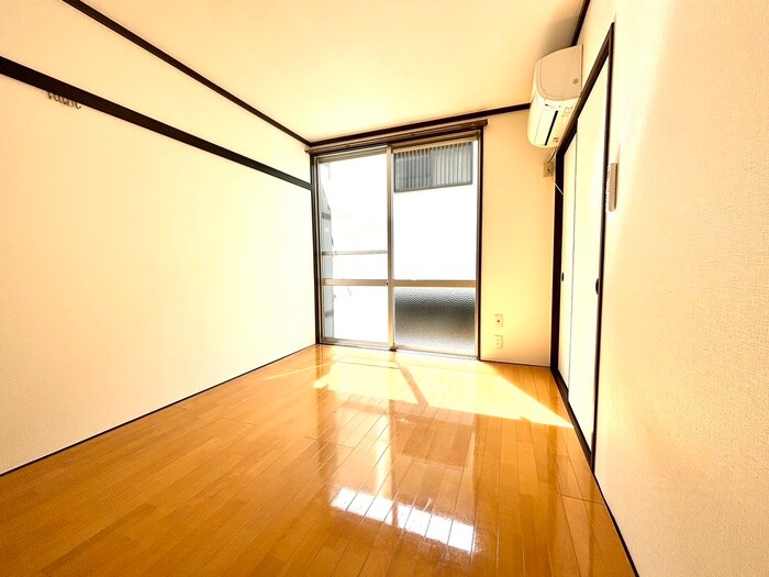 物件内観写真8　(居室)