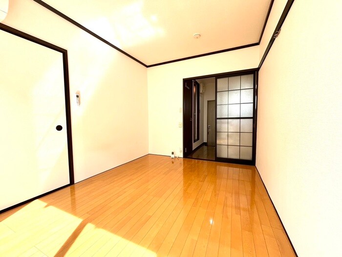 物件内観写真9　(居室)