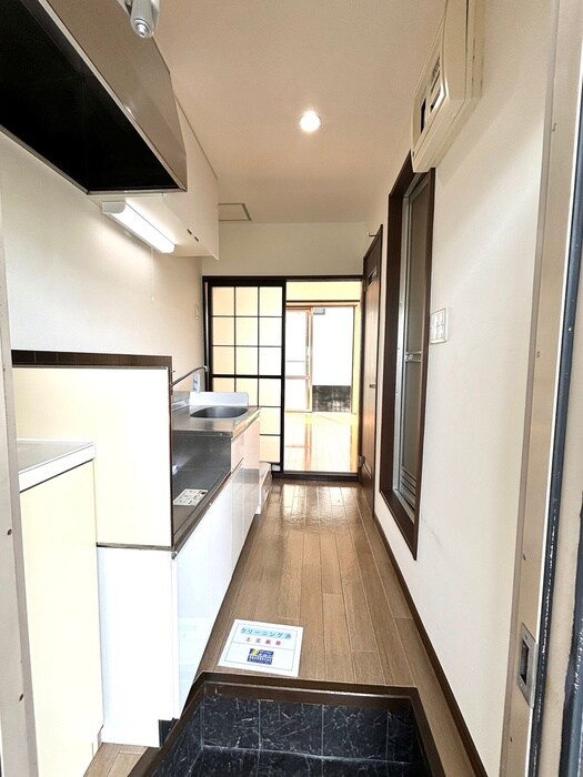 物件内観写真17　(玄関)