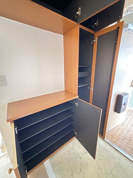 物件内観写真15　(靴箱)