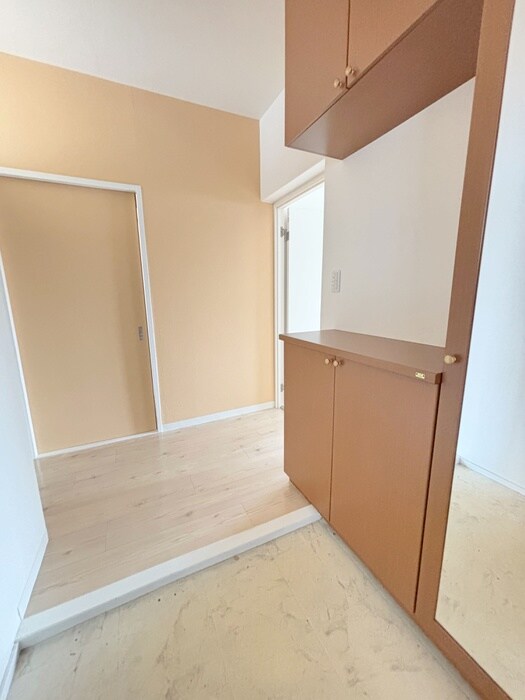 物件内観写真21　(玄関)