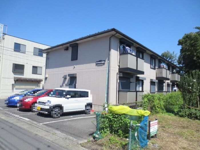 物件外観写真3　(駐車場)