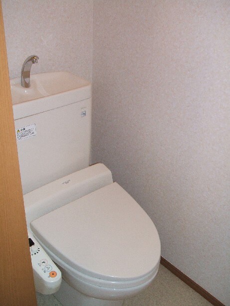 物件内観写真13　(トイレ)