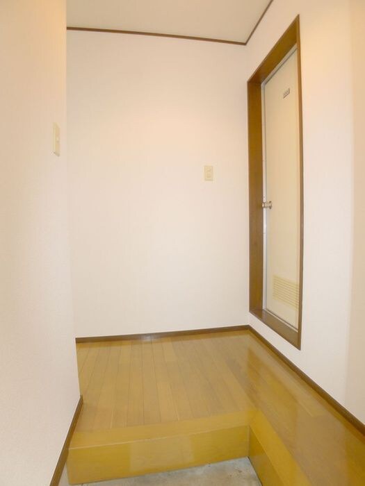 物件内観写真18　(廊下)