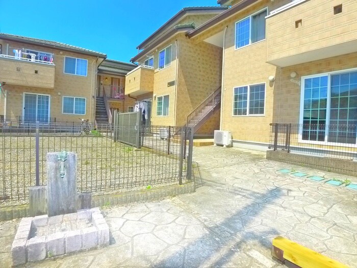 物件外観写真2　(その他)