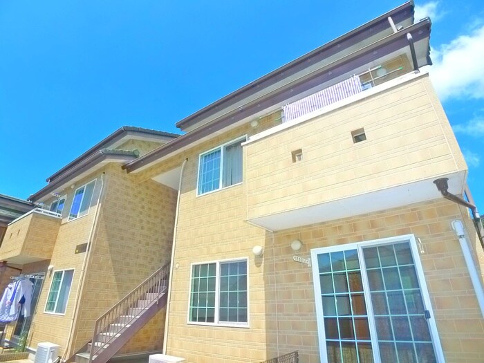 物件外観写真6　(エントランス部分)