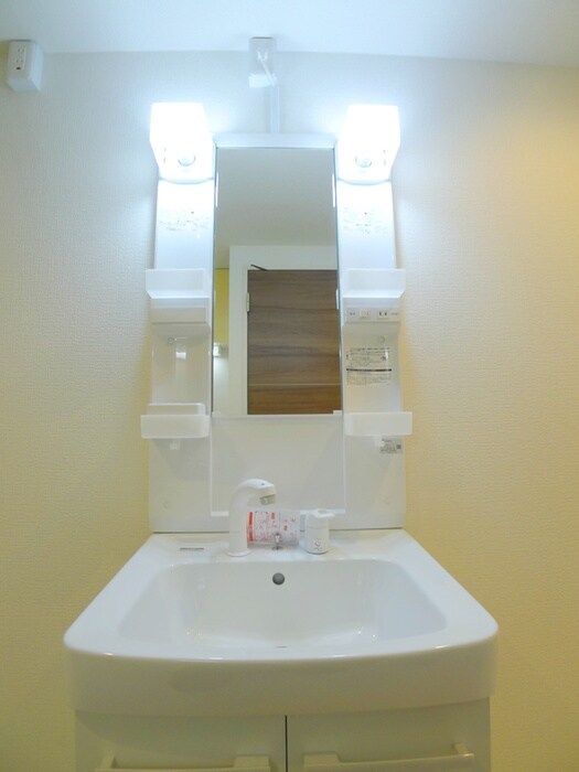 物件内観写真10　(洗面)