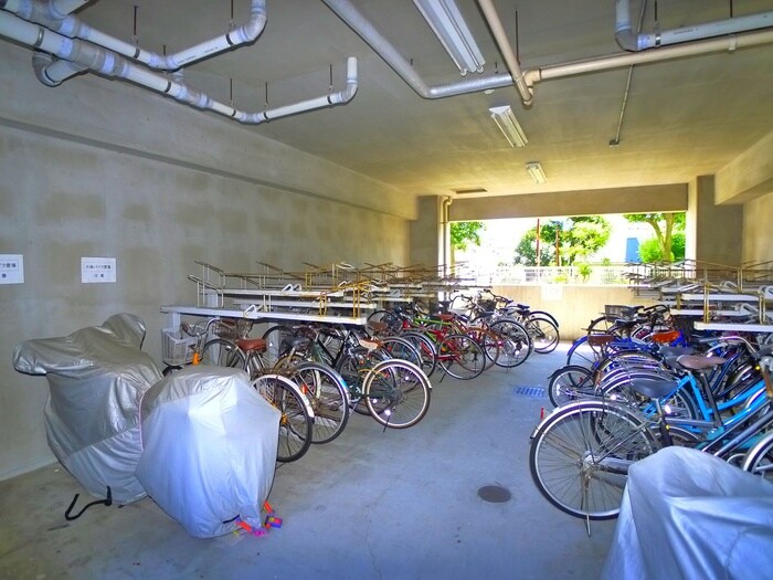 物件外観写真6　(駐輪場)