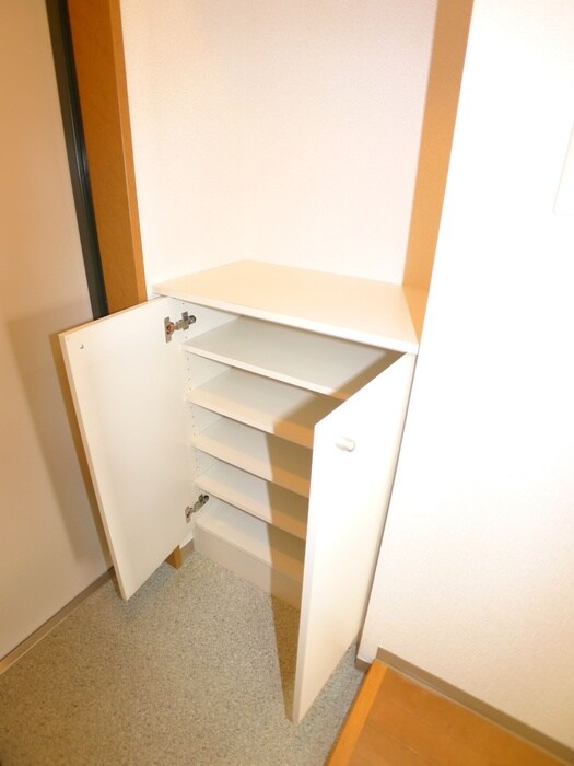 物件内観写真16　(靴箱)