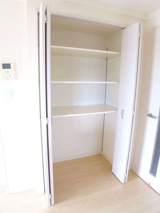 物件内観写真11　(収納)