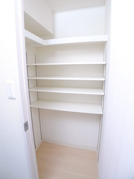 物件内観写真16　(靴箱)