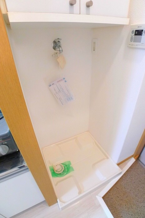 物件内観写真13　(洗濯機置場)