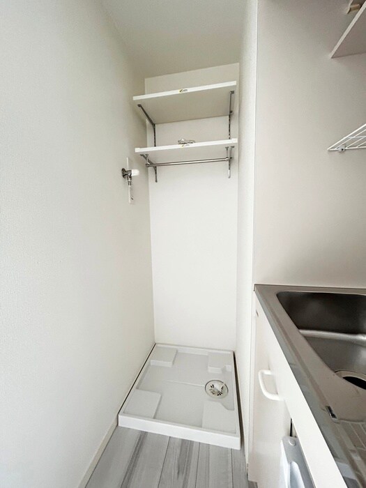 物件内観写真11　(洗濯機置場)