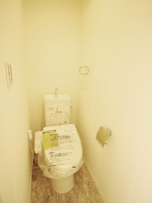 物件内観写真14　(トイレ)