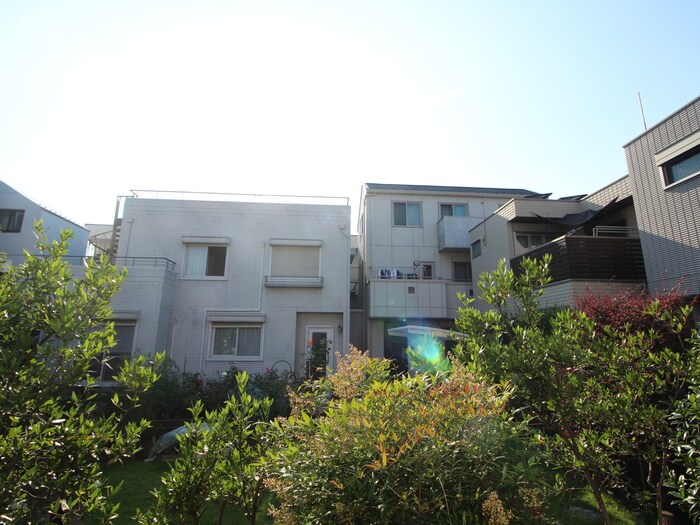 物件内観写真22　(室内からの展望)