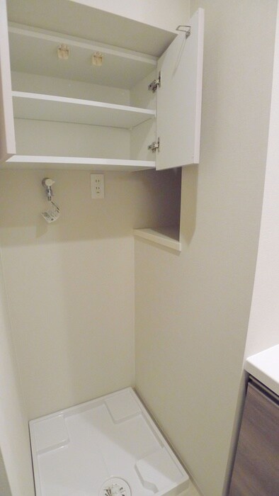 物件内観写真15　(洗濯機置場)