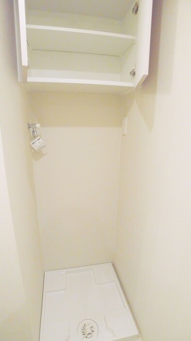 物件内観写真16　(洗濯機置場)