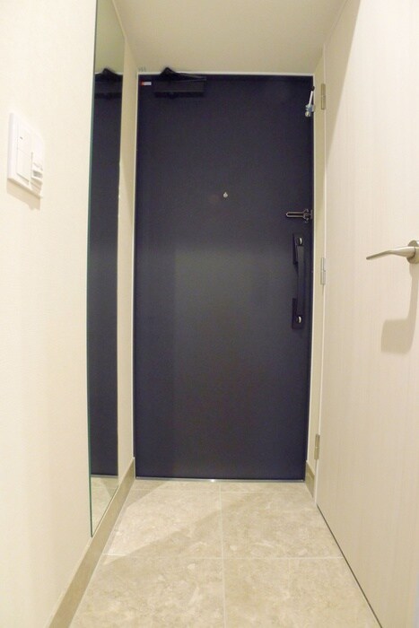 物件内観写真17　(玄関)