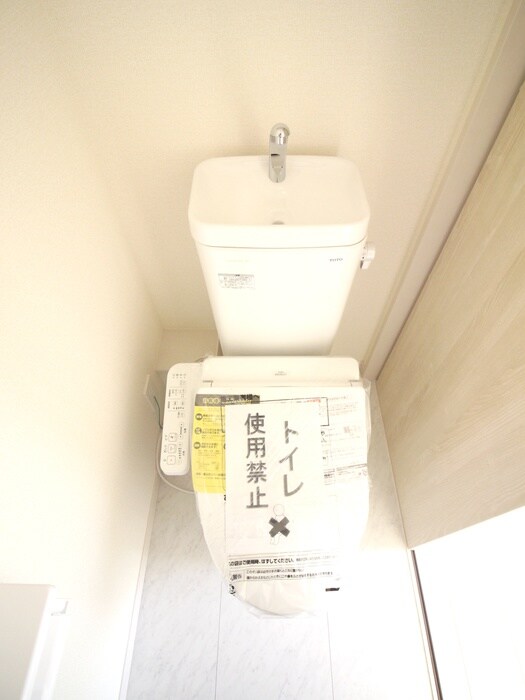 物件内観写真14　(トイレ)