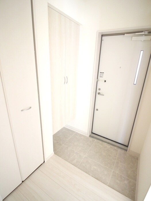 物件内観写真15　(玄関)
