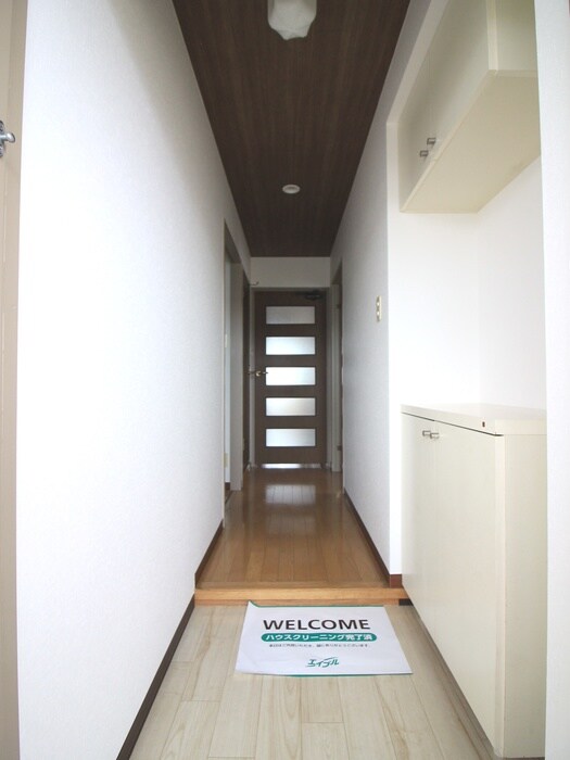 物件内観写真17　(廊下)