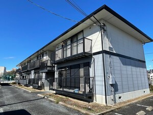 メゾンパ-クス外観写真