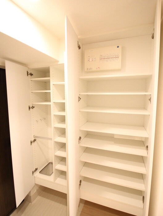 物件内観写真16　(靴箱)