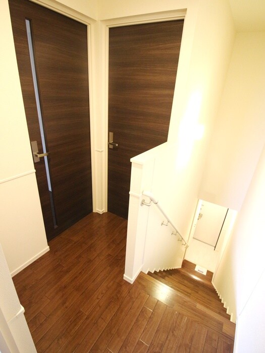 物件内観写真18　(廊下)