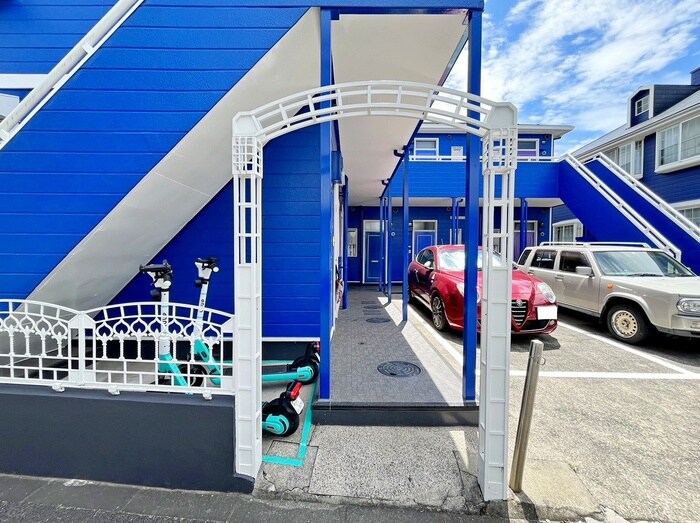 物件外観写真4　(エントランス部分)