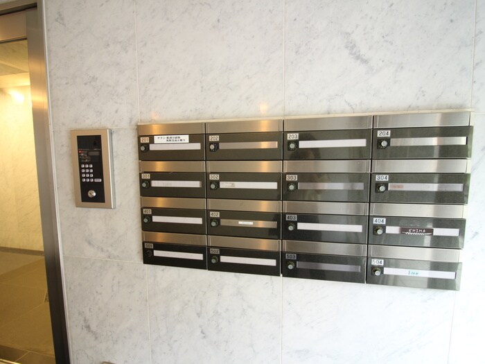 物件外観写真6　(建物設備)