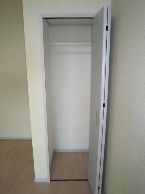 物件内観写真10　(収納)