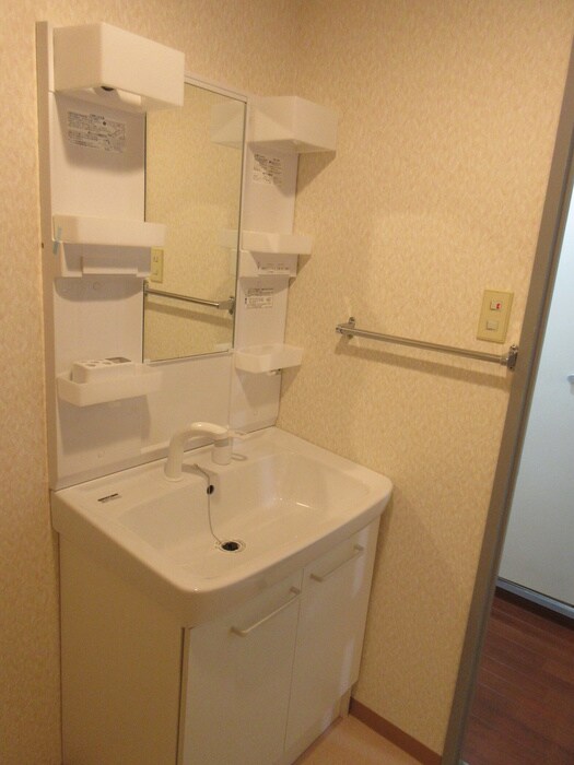 物件内観写真8　(洗面)