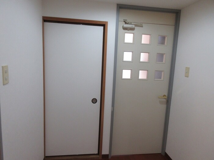 物件内観写真12　(廊下)