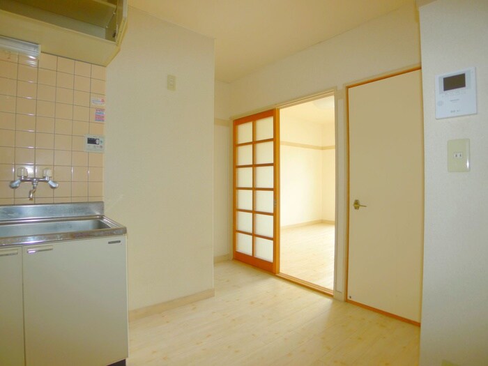 物件内観写真8　(居室)