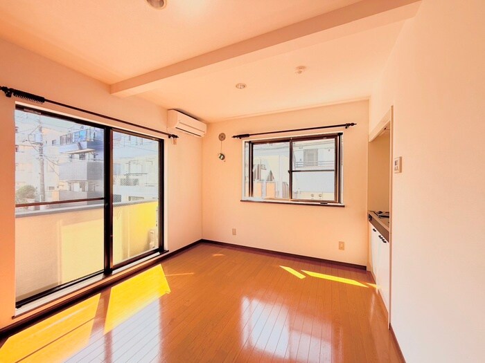 物件内観写真8　(居室)