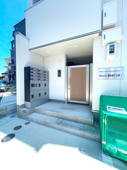 物件外観写真4　(エントランス部分)