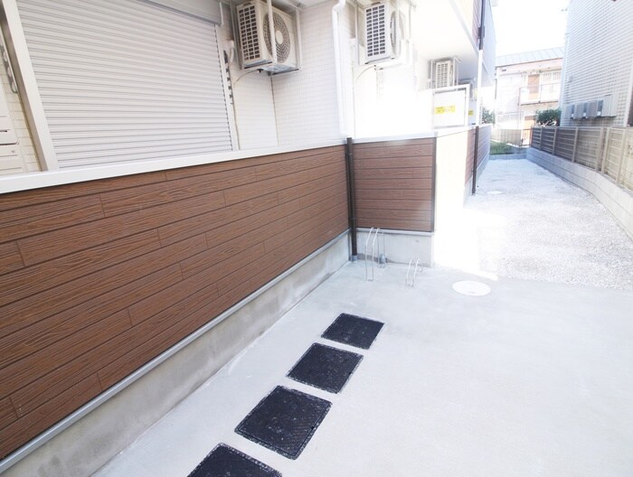 物件外観写真6　(駐輪場)