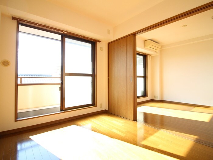 物件内観写真8　(居室)