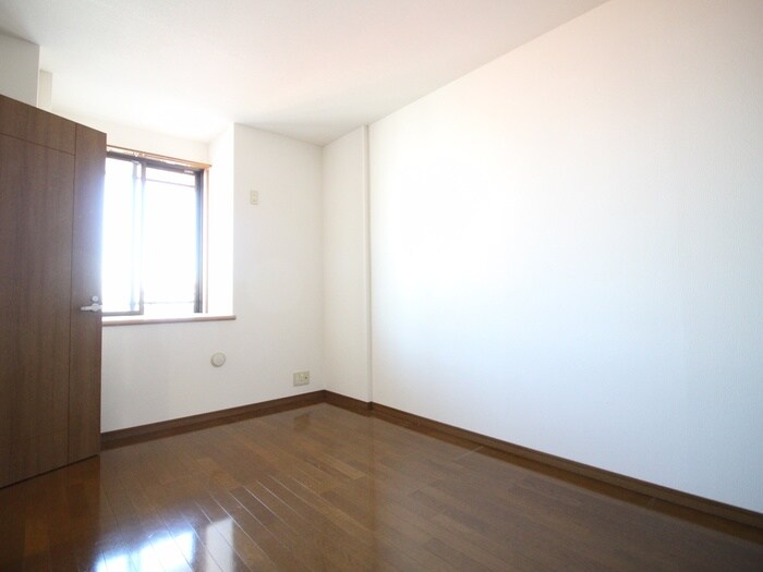 物件内観写真18　(居室)