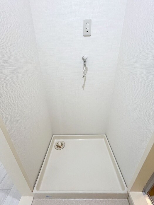 物件内観写真15　(洗濯機置場)